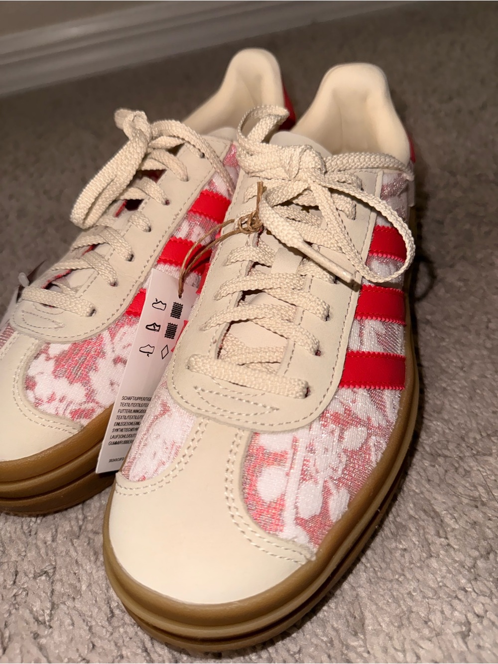 Adidas Cream & Red Patterned Low-Top Sneakers Liberty London Gazelle - Picture 4 of 9